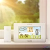 Kép 2/4 - Digitális hőmérő és ébresztőóra, kültéri / beltéri, USB-s, elemes, fehér