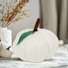 Kép 1/2 - Halloween-i tök dekoráció - fehér - 20 cm