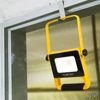 Kép 2/3 - Kinyitható munkalámpa, 10 W LED, akkumulátoros, vízálló