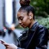 Kép 5/6 - LAMAX Tones1 True Wireless Bluetooth fehér fülhallgató