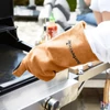 Kép 2/3 - Barbecook BC-ACC-7470 bőr grillkesztyű